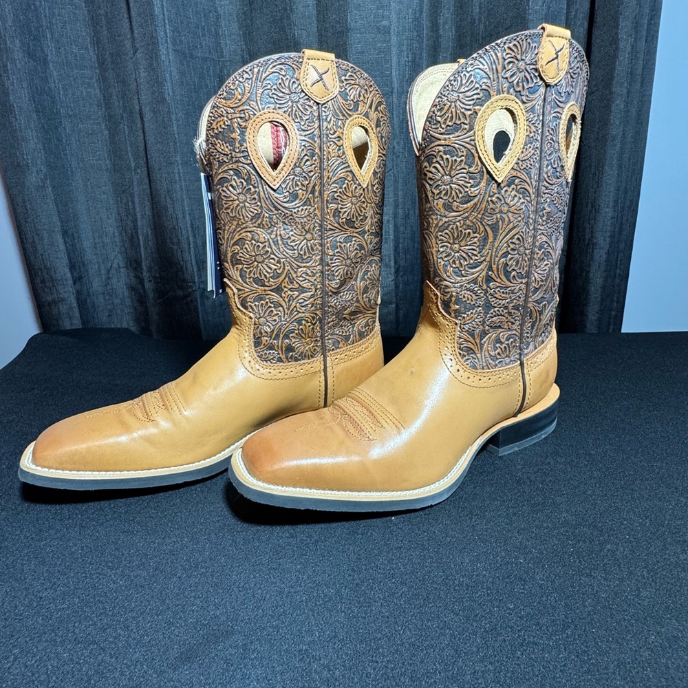 Twisted X Women’s Tan and Brown Embossed Western Boots